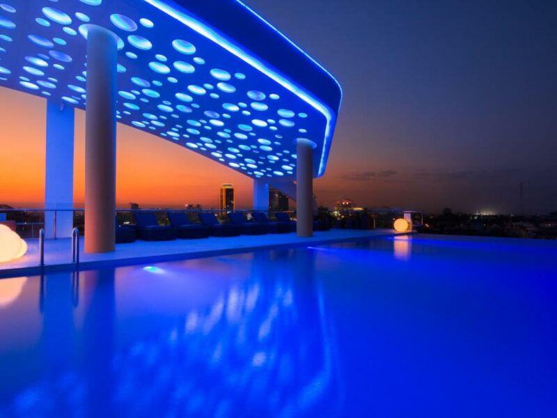 4★ Sun & Moon Urban Hotel, Phnom Penh