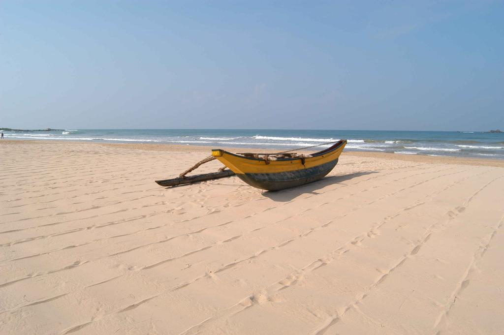 boat Bentota beach sri lanka