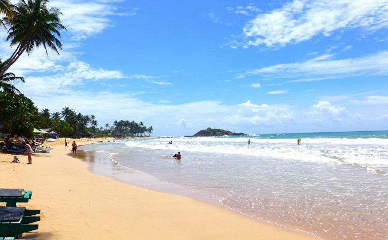 mirissa beach sri lanka