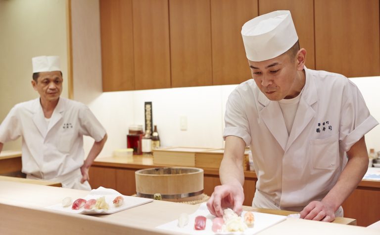 sushi-chef-tokyo-japan
